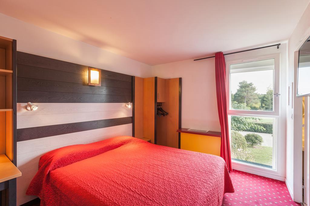 Logis Hotel Horus Restaurant Les Bruyeres Toulenne Szoba fotó