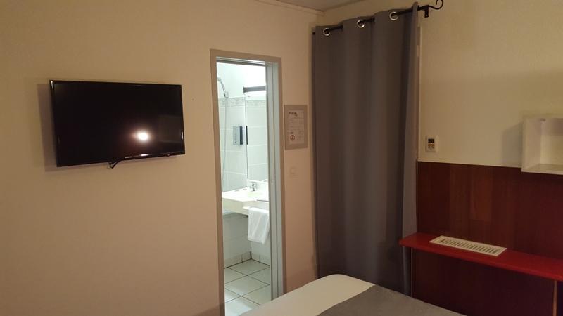 Logis Hotel Horus Restaurant Les Bruyeres Toulenne Kültér fotó