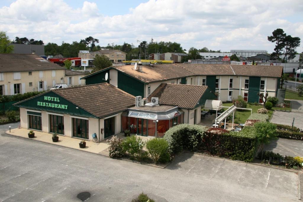 Logis Hotel Horus Restaurant Les Bruyeres Toulenne Kültér fotó
