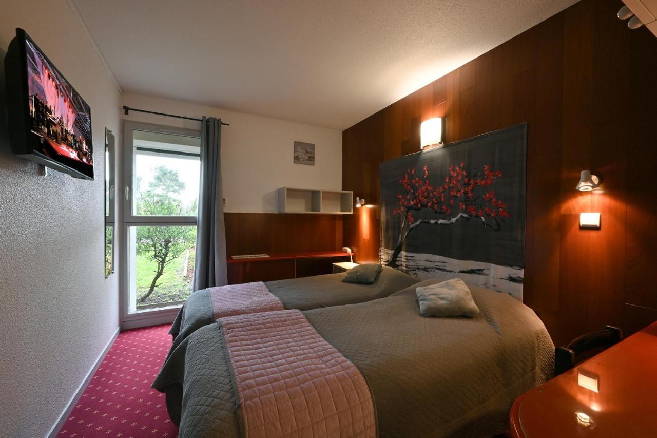 Logis Hotel Horus Restaurant Les Bruyeres Toulenne Kültér fotó